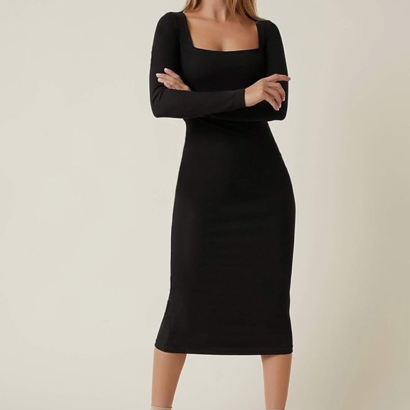 Long Maxi Black Scoopneck Classic Dress. Size Small. Excellent condition! - Picture 2 of 11